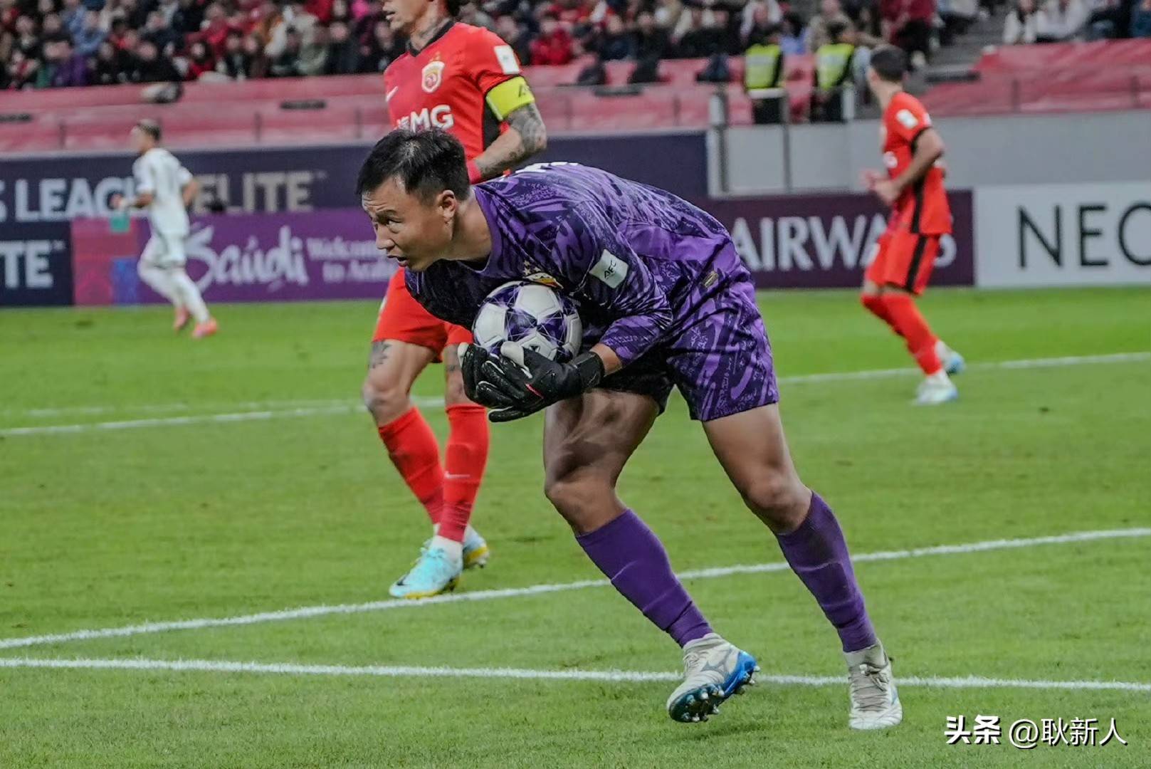 包含赛后亚特兰大备战亚冠;强势反弹细节曝光;震撼外界;球队文化再被提及的词条 包含赛后亚特兰大备战亚冠;强势反弹细节曝光;震撼外界;球队文化再被提及的词条