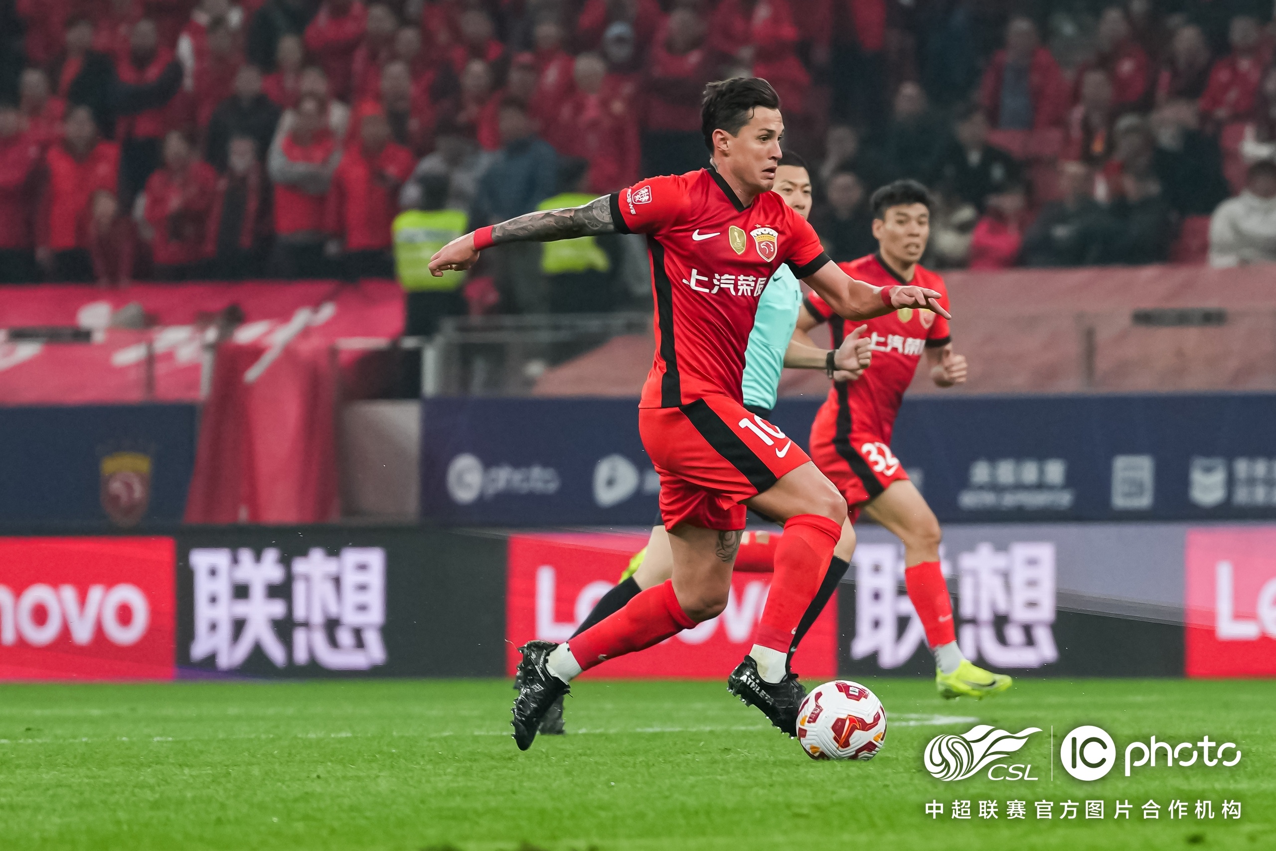 从新疆广汇完成体检备战社区盾到广州队今晚复出首秀，国际米兰清晨队长鼓劲的简单介绍