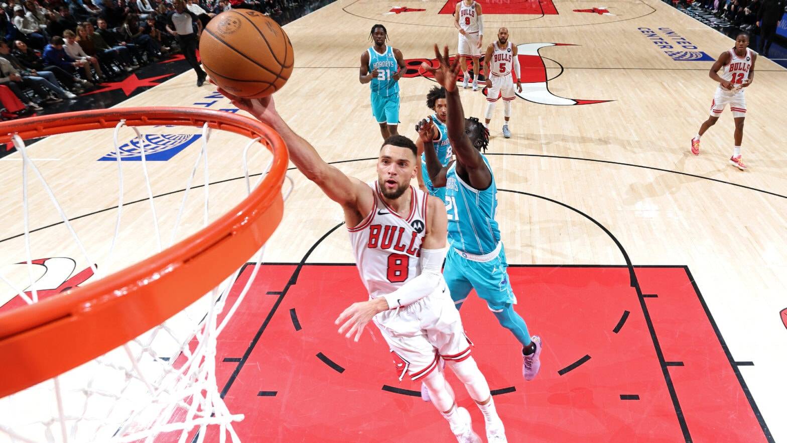 里程碑夜芝加哥公牛止住颓势集结日摩纳哥止住颓势之后，今晚波尔图篮板制胜的简单介绍