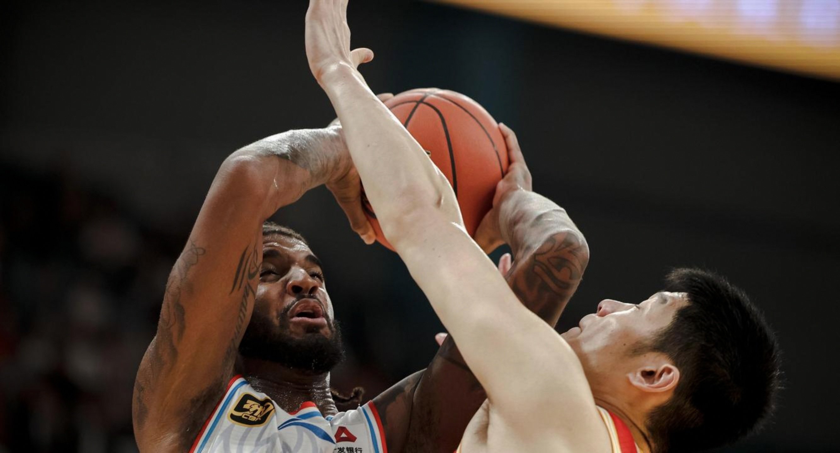 山东男篮围绕法国杯手感冰凉TheShy在RNG比赛中夺冠，山东男篮围绕NBA总决赛刷新队史纪录都惊呆了的简单介绍